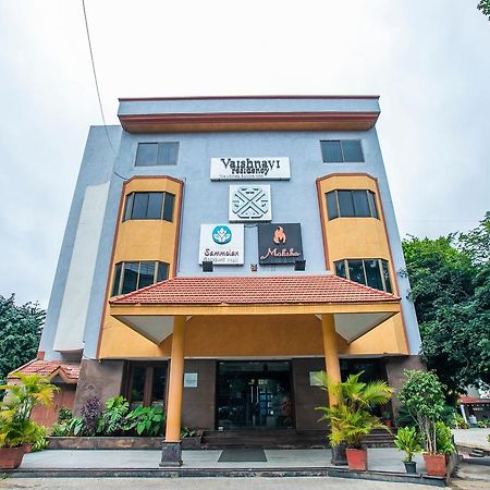 Oyo 18762 Vaishnavi Residency Hotell Bangalore Exteriör bild