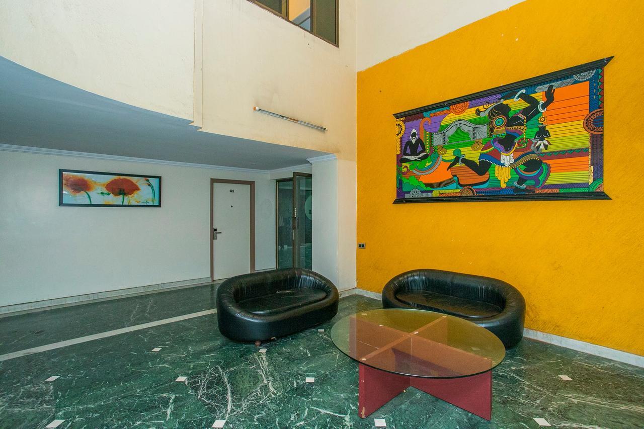 Oyo 18762 Vaishnavi Residency Hotell Bangalore Exteriör bild
