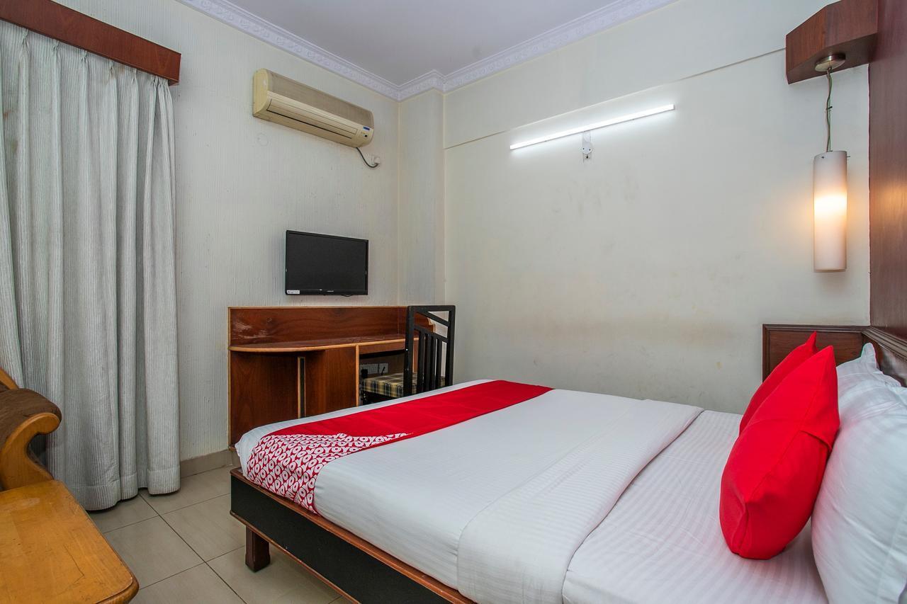 Oyo 18762 Vaishnavi Residency Hotell Bangalore Exteriör bild