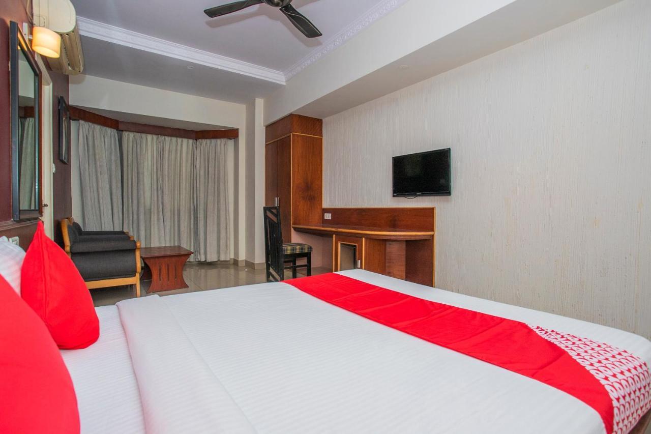 Oyo 18762 Vaishnavi Residency Hotell Bangalore Exteriör bild